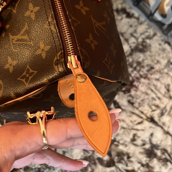 ❌SOLD❌Gorgeous Speedy 35 Handbag! - Picture 11 of 17